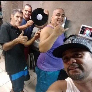 CONVIDADO DO PORAO DO VINIL ,BEM NO INICIO DJ VALDECI FAROFEIRO